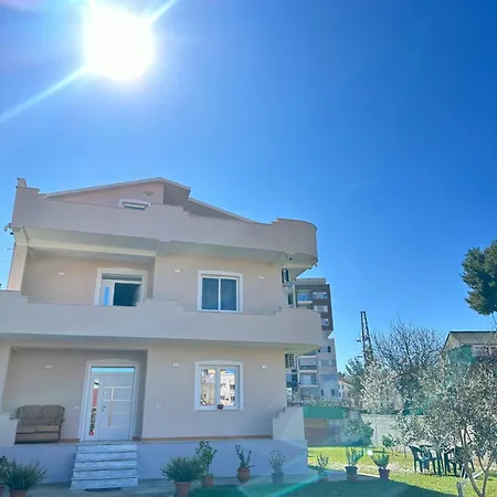 Tirana Residence ゲストハウス